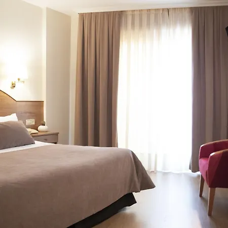 Hotell Maruxia *** Superior 3*