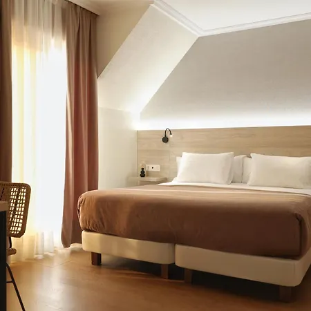 Hotell Maruxia *** Superior 3*