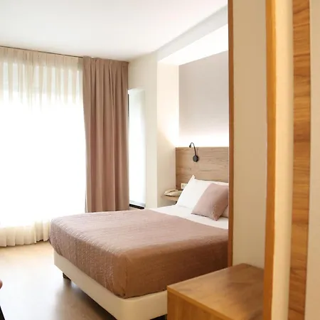 Maruxia *** Superior או גרובה