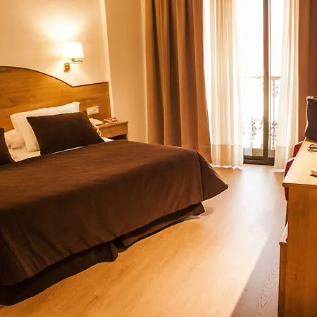 Maruxia *** Superior או גרובה