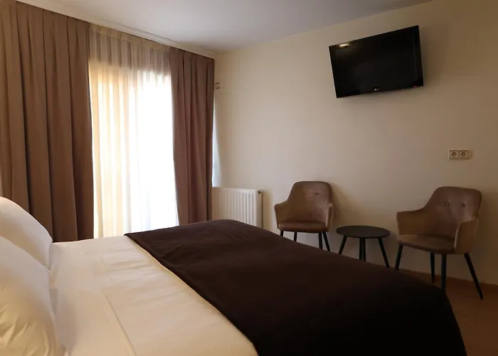 Maruxia *** Superior 3*